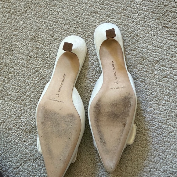 Manolo Blahnik Cream Suede Pointed-Toe Mules with Buckle - Picture 8 of 11